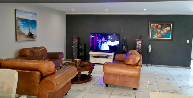 5 Bedroom Property for Sale in Estate D Afrique North West
